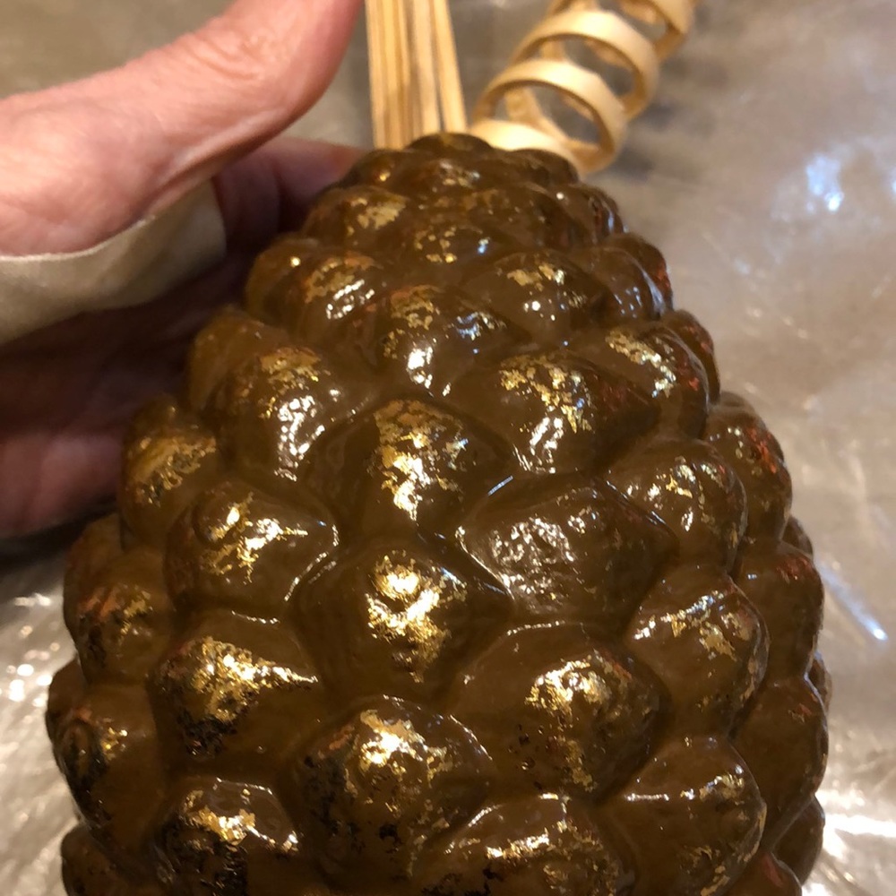 Ceramic Pinecone🥳HP🥳filled with Sticks - Picture 3 of 3